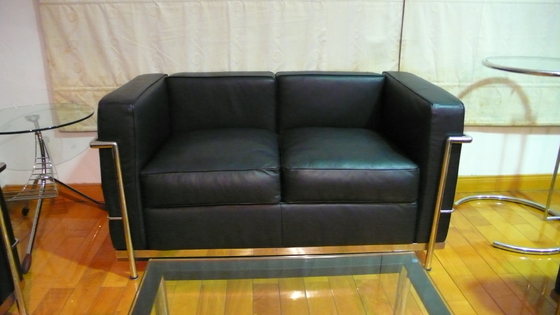 Porcellana 2 il nero stile americano classico moderno del cuoio genuino del sofà dei sedili LC2 fornitore